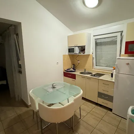 Nina * Starigrad Paklenica