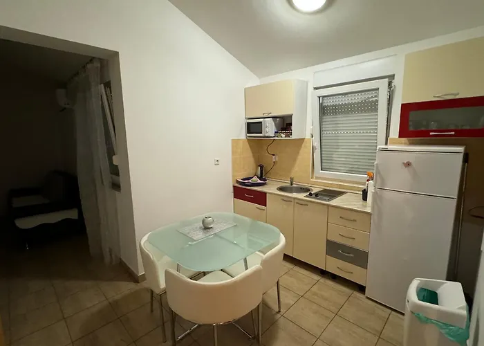 Nina * Starigrad Paklenica